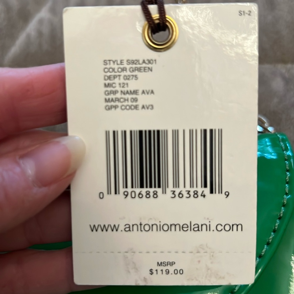 Antonio Melani Green Ava convertible Clutch or Shoulder Bag w/ gold chain strap - Picture 17 of 17